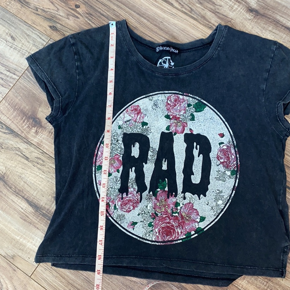 RAD tee - Picture 3 of 9